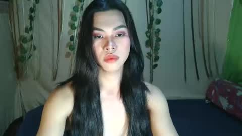 lovely_krizzy online show from December 1, 11:34 am