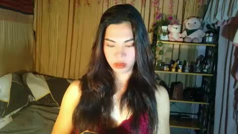 lovely_krizzy online show from March 22, 12:21 pm