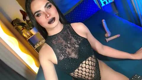 lovelymiss_shyna11 online show from June 8, 1:10 pm