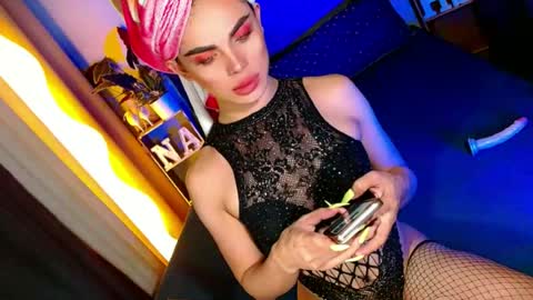lovelymiss_shyna11 online show from June 15, 4:42 pm