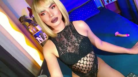 lovelymiss_shyna11 online show from July 6, 3:47 pm