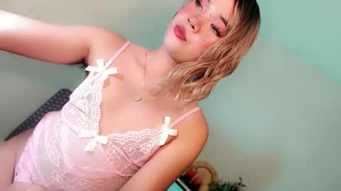 Lovingmonaru969 online show from April 18, 11:34 am