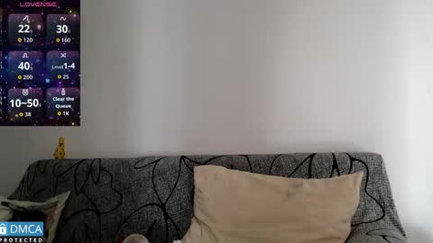 luara_ online show from March 25, 2:00 pm