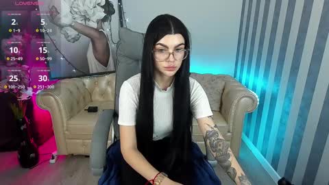 Monika online show from December 16, 1:32 pm