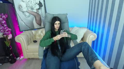 Monika online show from December 21, 1:42 pm