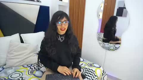 Lucy online show from August 4, 1:06 pm