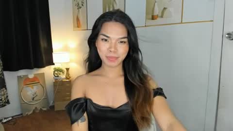 lucyvane online show from July 6, 1:34 am