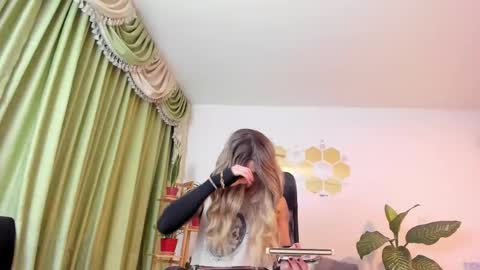 Luka Castillo online show from March 10, 5:11 am