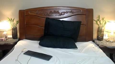 lulu_wild online show from November 21, 11:00 am