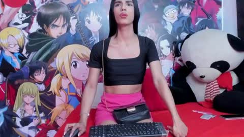 LULU online show from July 23, 7:45 pm