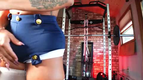 Snapshot of lushianafitness chatting on October 3, 1:22 pm SHOWS ALL MONDAY WEDNESDAYFRIDAYSATURDAY  IN THE MORNING online show from October 3, 1:22 pm