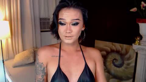 AdriannaFowks online show from March 18, 6:02 am