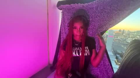 luvvlee online show from June 9, 12:04 pm