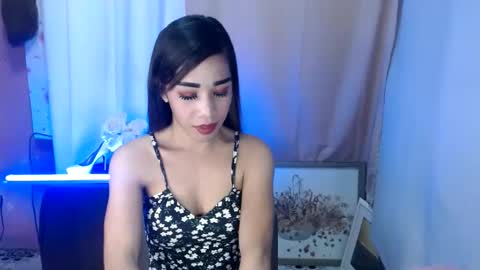 madalina1992 online show from January 8, 10:48 pm