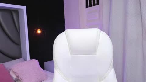  madame lilith  online show from December 26, 11:10 am