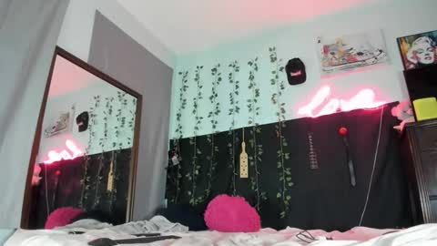 Maddi Avalon online show from December 22, 8:30 am