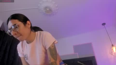 Maddie Ray online show from July 1, 12:05 pm