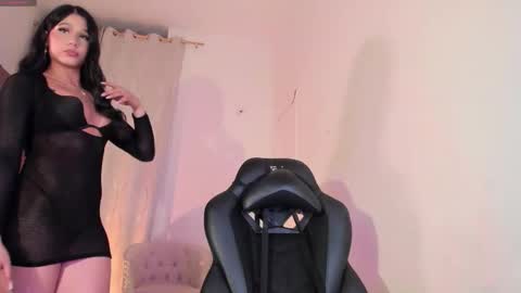 maddy_rios online show from September 26, 3:14 am