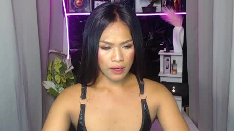 MADISONWILL online show from April 10, 6:35 pm