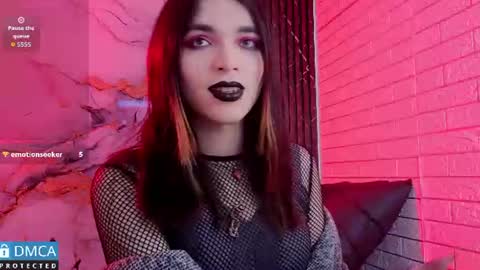 maevekuro online show from June 12, 3:27 am