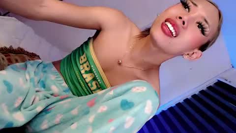 Mocah online show from July 24, 7:29 am