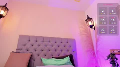 maite_smith69 online show from March 15, 3:15 pm