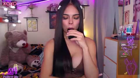 Bella online show from July 6, 11:51 pm