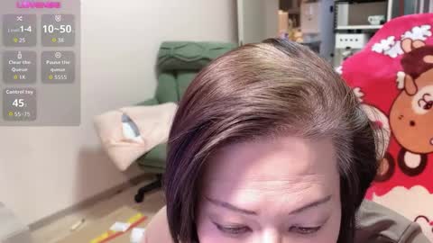 MajLee online show from February 21, 11:02 am