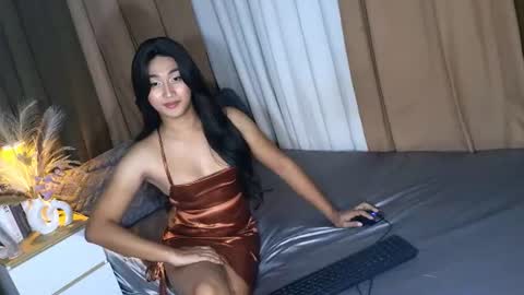 maliacollins online show from July 28, 8:52 pm