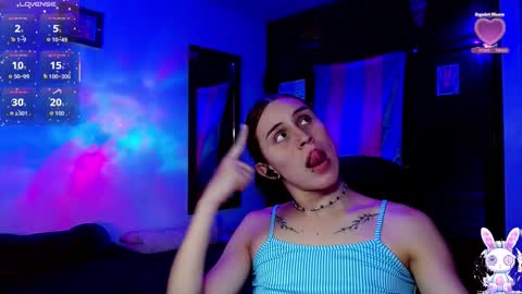   online show from March 25, 7:02 am