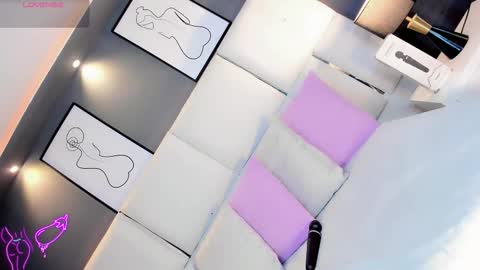 manellyksparklee online show from June 7, 1:41 pm