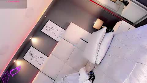 manellyksparklee online show from July 6, 1:29 pm