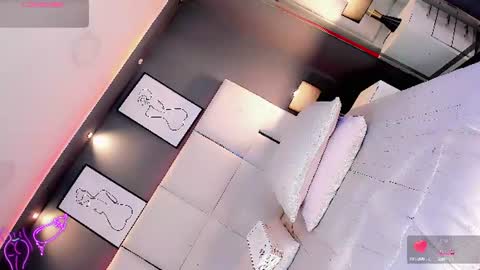 manellyksparklee online show from July 7, 1:04 pm