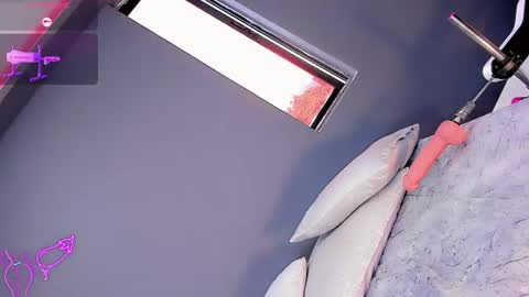 manellyksparklee online show from July 26, 2:35 pm