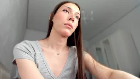 Mariam  online show from June 13, 2:11 am