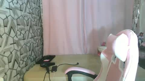 marimarxox1 online show from June 3, 12:28 pm