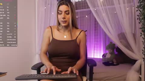 martinaa_rose online show from July 1, 1:44 pm
