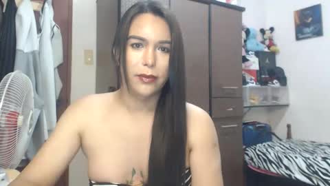 Mhanie online show from December 19, 1:38 pm