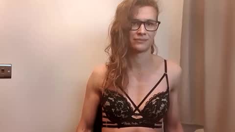 maxinetallgirl online show from December 15, 3:17 pm