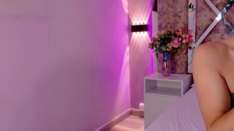 Maxi Rogers online show from January 9, 10:31 am