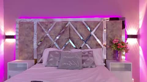 Maxi Rogers online show from July 17, 11:49 am