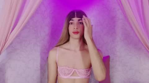 Maxi Rogers online show from July 28, 12:48 pm