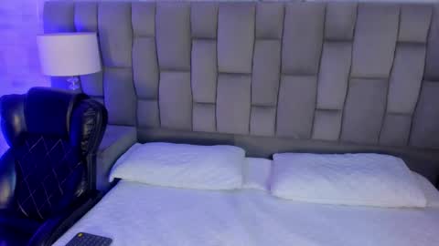 Maxine Minx online show from March 13, 1:11 am