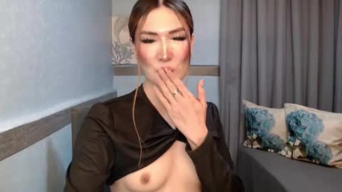 Megan online show from April 16, 9:39 pm