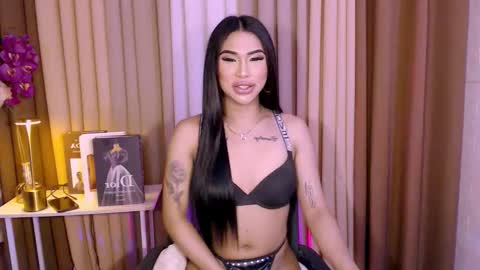 Megan online show from November 20, 8:48 am