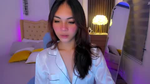 meiluxe online show from July 7, 1:15 pm