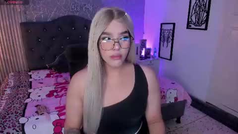 melody_p online show from July 10, 4:16 am