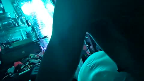 gurlnips online show from December 3, 8:29 am