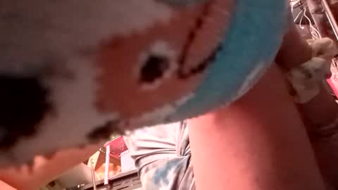 gurlnips online show from December 16, 9:14 am