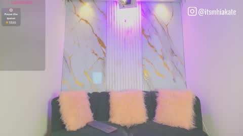 Mhia Kate online show from October 7, 12:06 pm